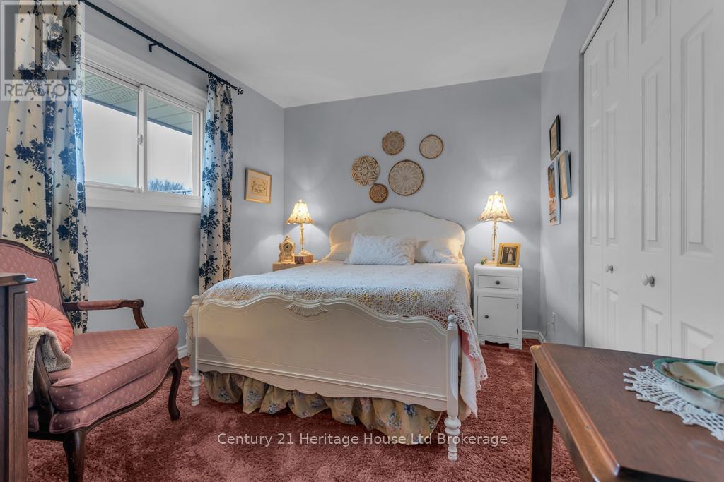 997 Vanier Avenue, Woodstock (Woodstock - North), Ontario  N4S 4K5 - Photo 15 - X12896816