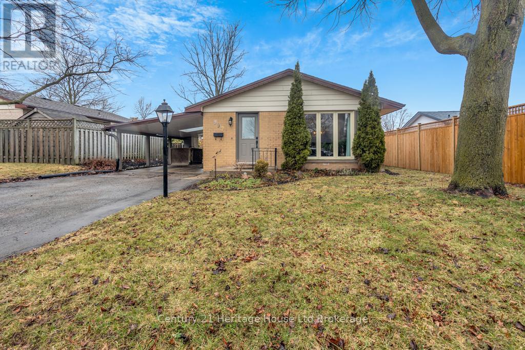 997 Vanier Avenue, Woodstock (Woodstock - North), Ontario  N4S 4K5 - Photo 2 - X12896816