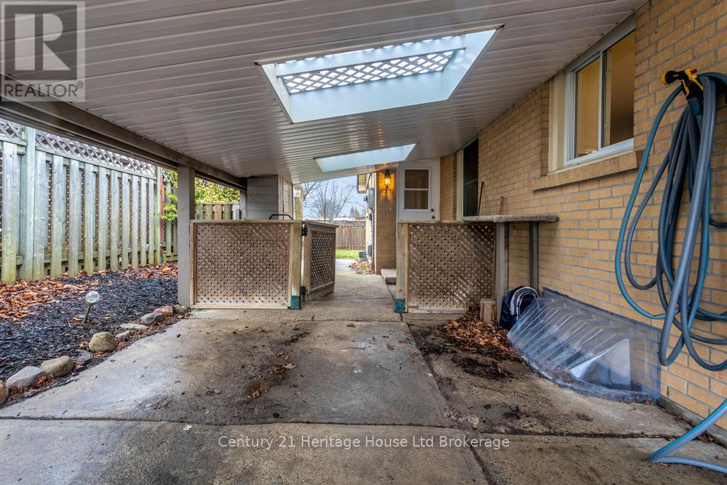 997 Vanier Avenue, Woodstock (Woodstock - North), Ontario  N4S 4K5 - Photo 28 - X12896816