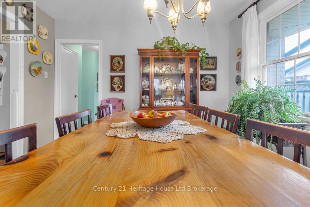 997 Vanier Avenue, Woodstock (Woodstock - North), Ontario  N4S 4K5 - Photo 9 - X12896816