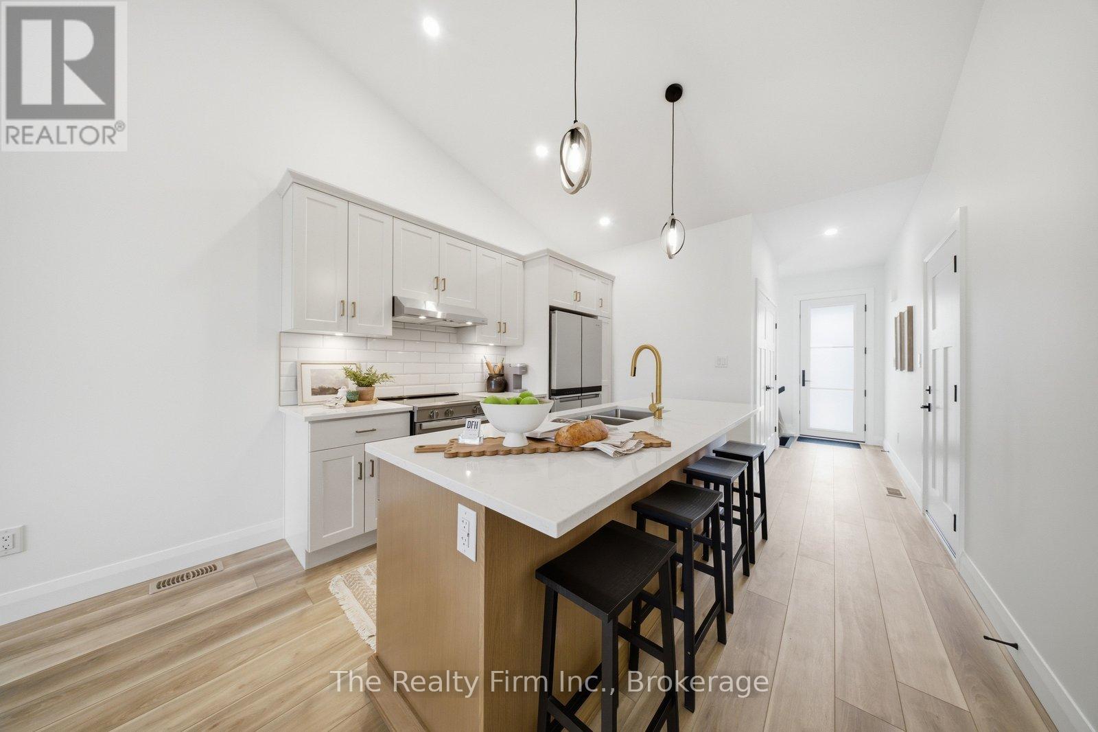 483 Gillespie Street, South-West Oxford, Ontario  N4S 7V6 - Photo 8 - X12897338