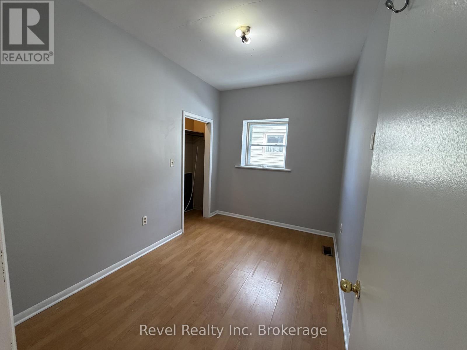 1 - 571 Ontario Street, Warwick (Watford), Ontario  N0M 2S0 - Photo 3 - X12901856