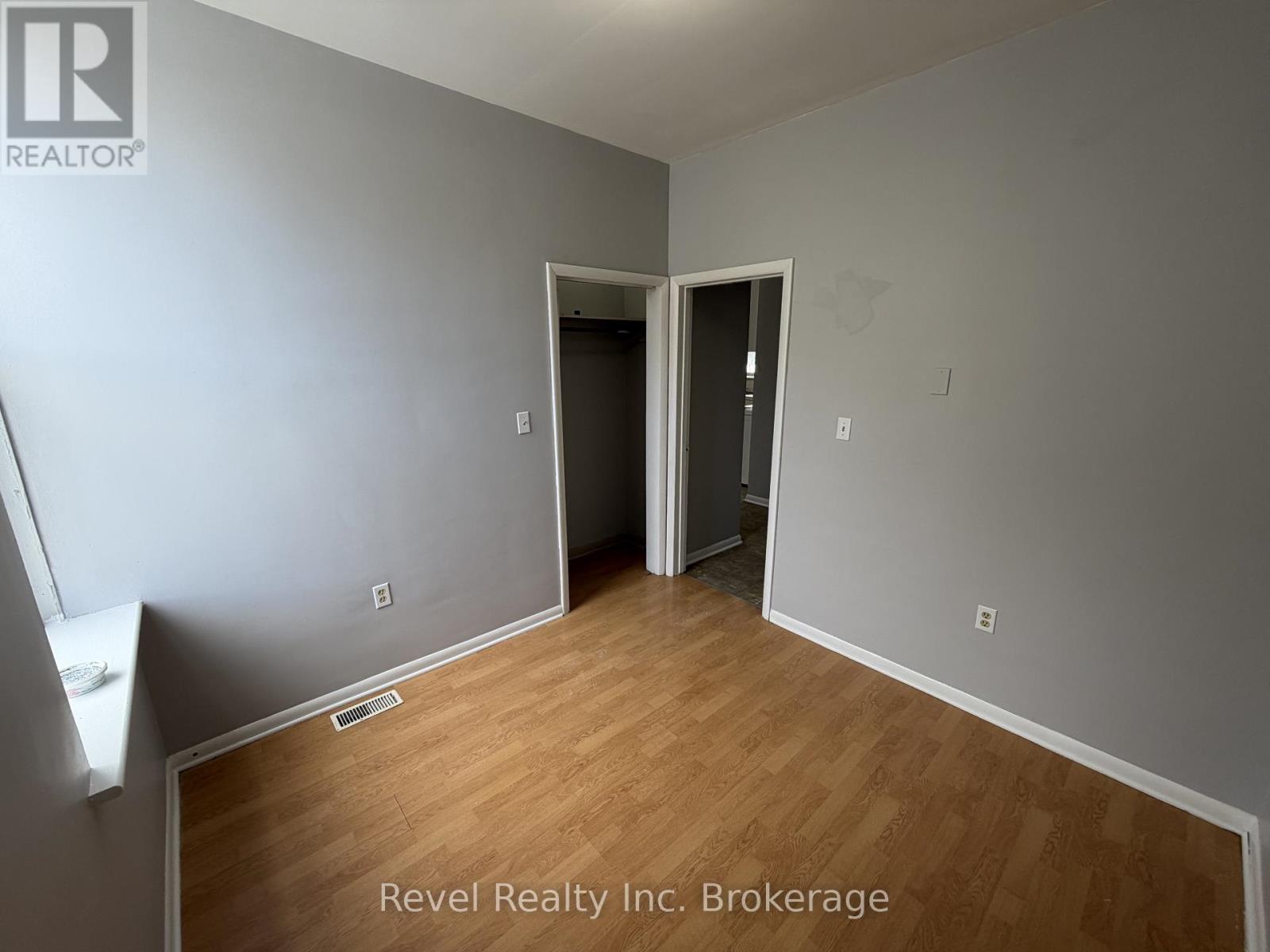 1 - 571 Ontario Street, Warwick (Watford), Ontario  N0M 2S0 - Photo 8 - X12901856