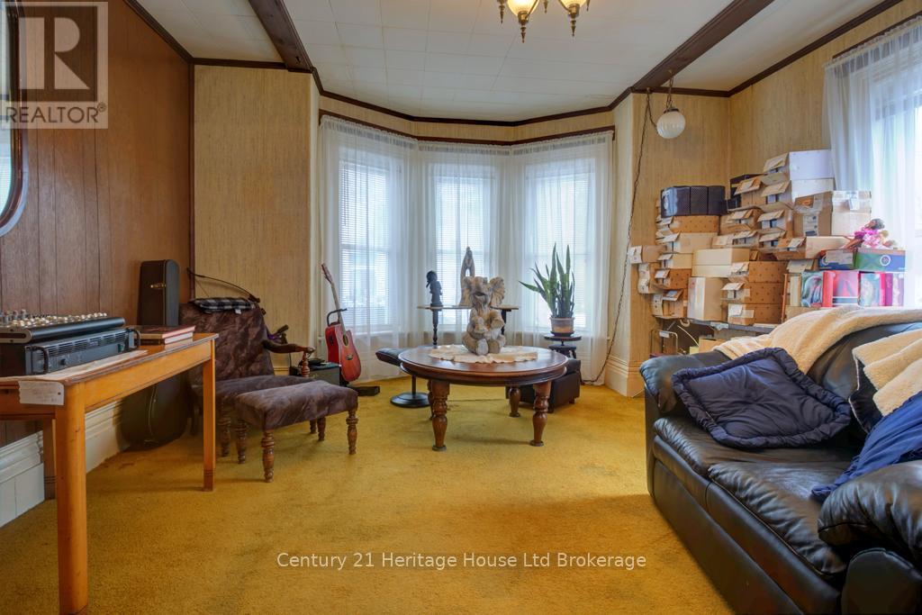 242 Wonham Street S, Ingersoll (Ingersoll - South), Ontario  N5C 2Z6 - Photo 4 - X12902678