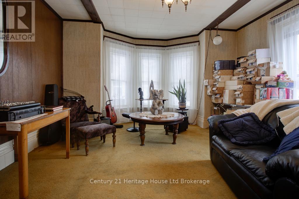 242 Wonham Street S, Ingersoll (Ingersoll - South), Ontario  N5C 2Z6 - Photo 5 - X12902678