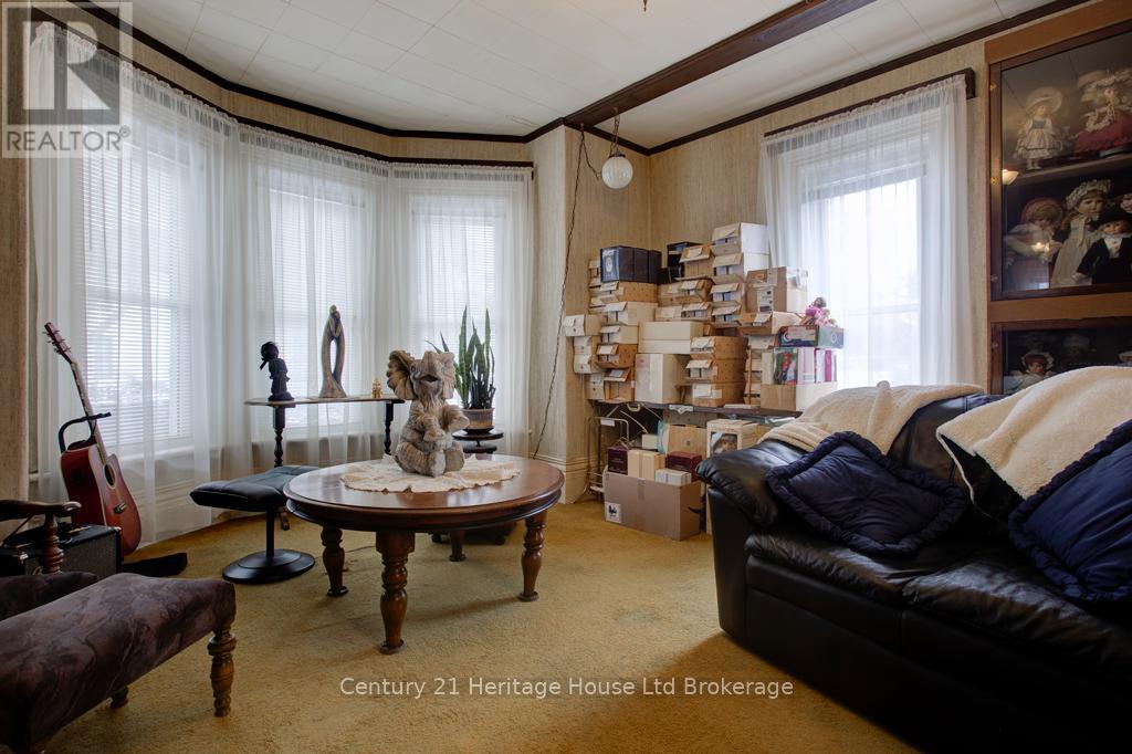 242 Wonham Street S, Ingersoll (Ingersoll - South), Ontario  N5C 2Z6 - Photo 6 - X12902678