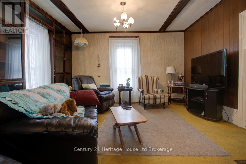 242 Wonham Street S, Ingersoll (Ingersoll - South), Ontario  N5C 2Z6 - Photo 8 - X12902678