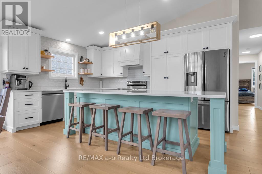 6744 Hacienda Road, Malahide, Ontario  N5H 2R5 - Photo 13 - X12904126