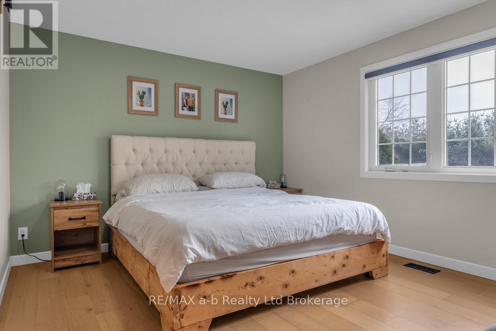 6744 Hacienda Road, Malahide, Ontario  N5H 2R5 - Photo 23 - X12904126