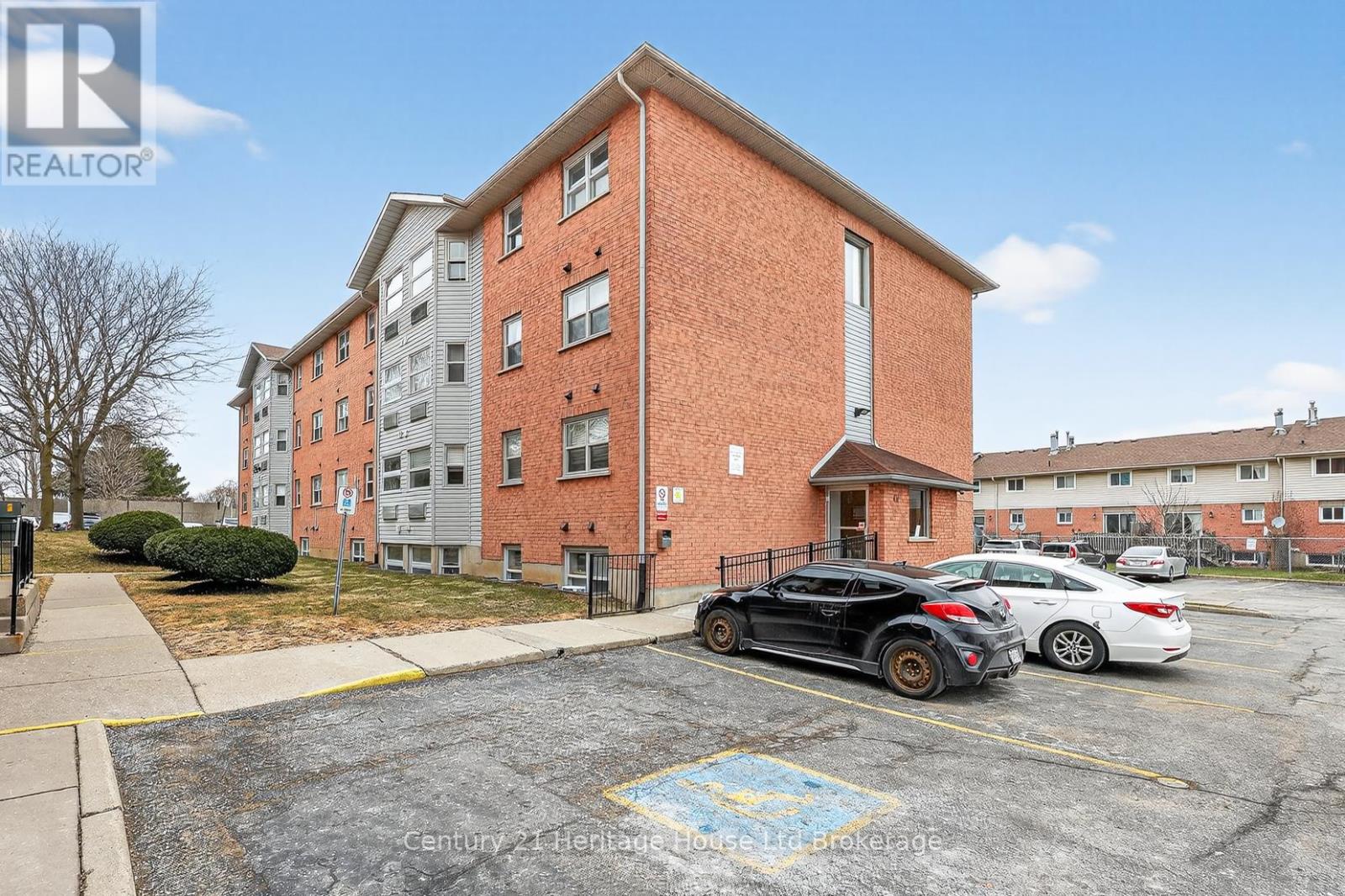 35 - 64 Hiawatha Road, Woodstock (Woodstock - North), Ontario  N4T 1P4 - Photo 4 - X12904614