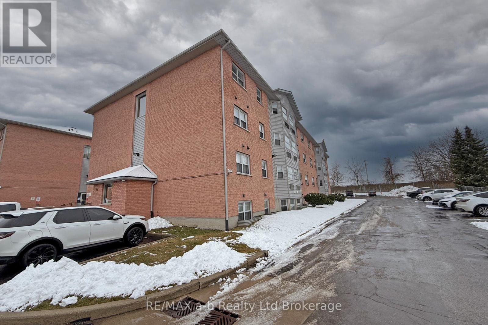 36 - 64 Hiawatha Road, Woodstock (Woodstock - North), Ontario  N4T 1P4 - Photo 2 - X12905768