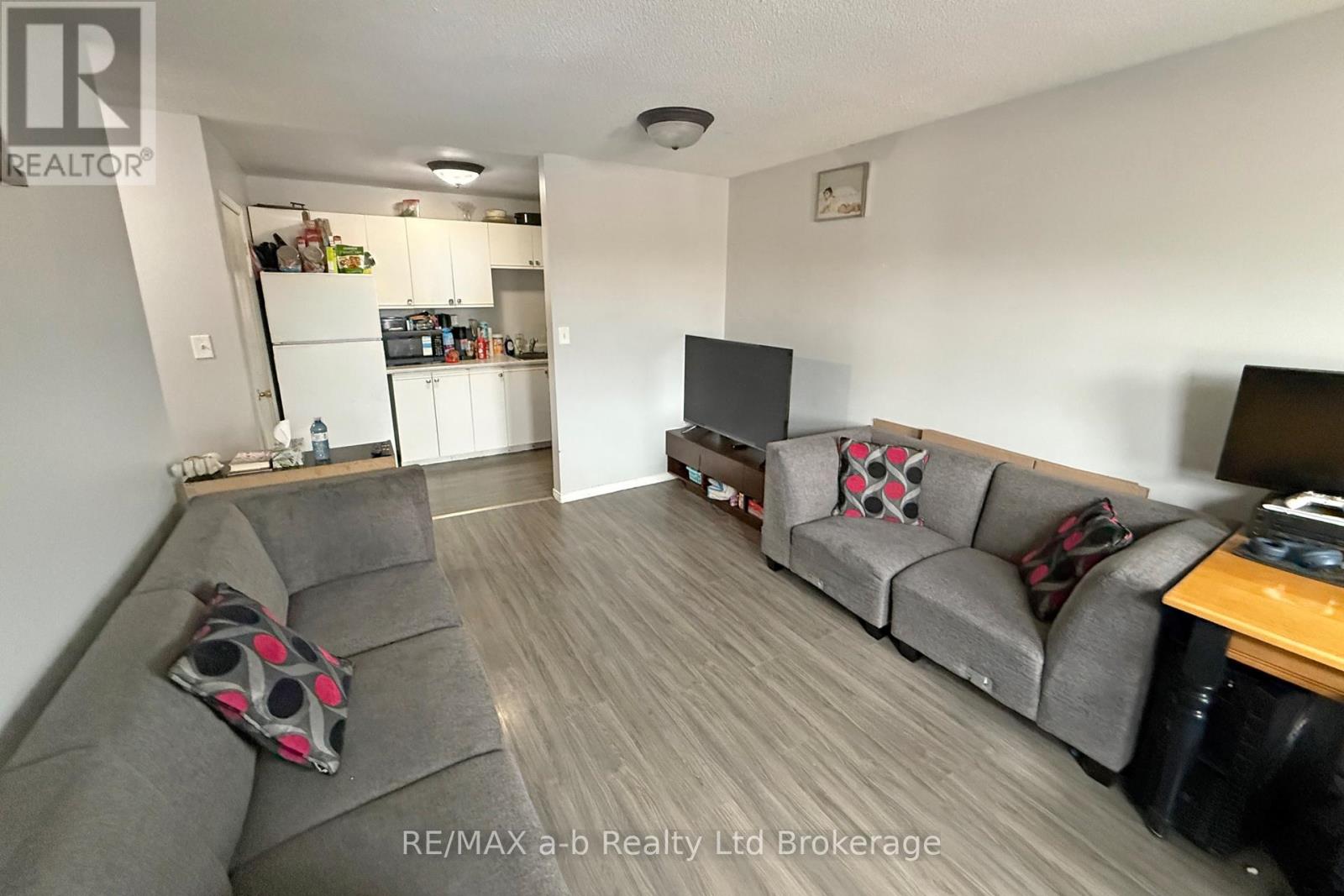 36 - 64 Hiawatha Road, Woodstock (Woodstock - North), Ontario  N4T 1P4 - Photo 8 - X12905768