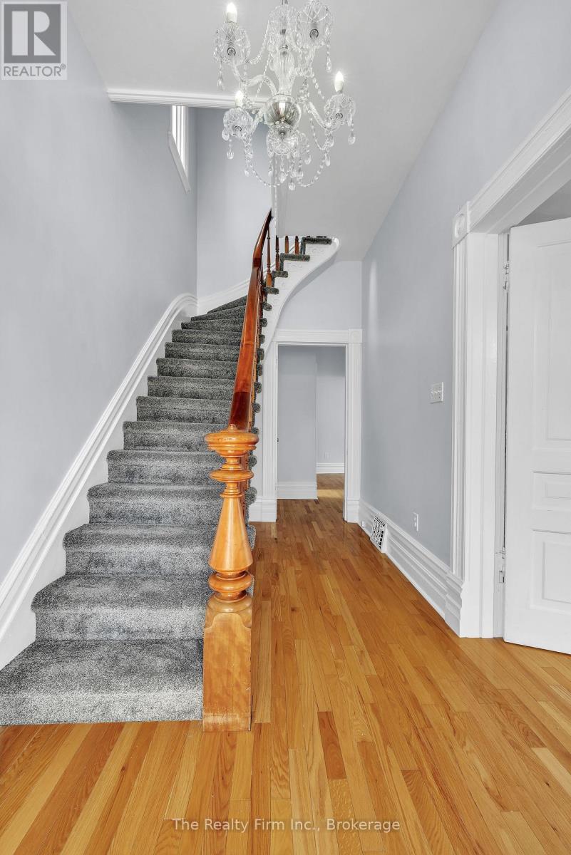 751 Rathbourne Avenue, Woodstock (Woodstock - North), Ontario  N4S 4L6 - Photo 5 - X12907730