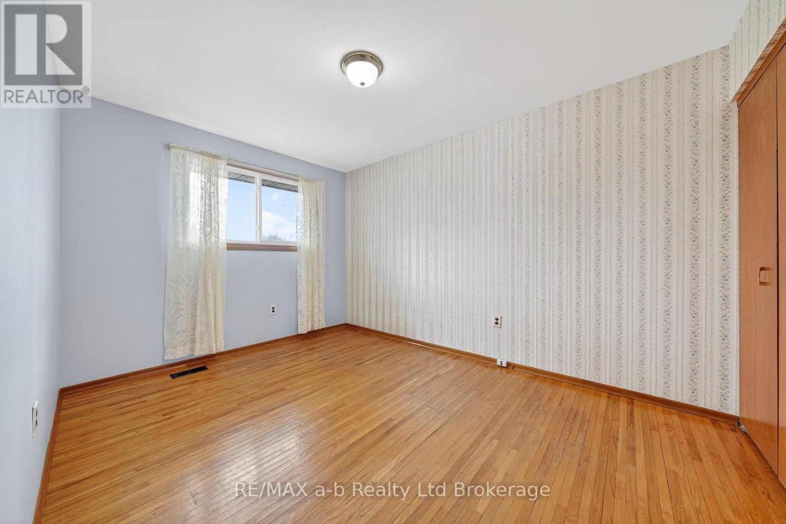 42 Princess Park Road, Ingersoll (Ingersoll - South), Ontario  N5C 1X8 - Photo 20 - X12909156