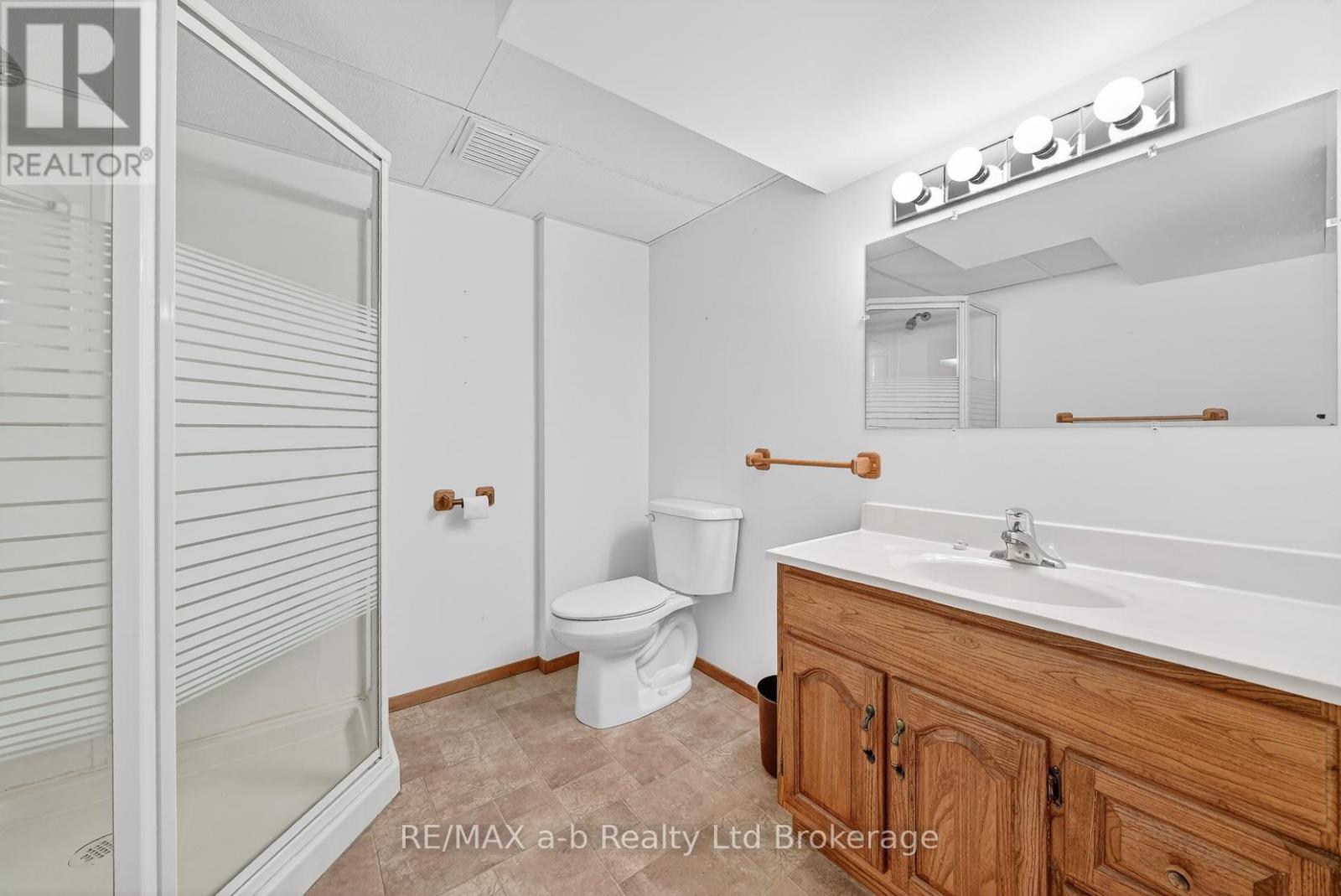 42 Princess Park Road, Ingersoll (Ingersoll - South), Ontario  N5C 1X8 - Photo 26 - X12909156