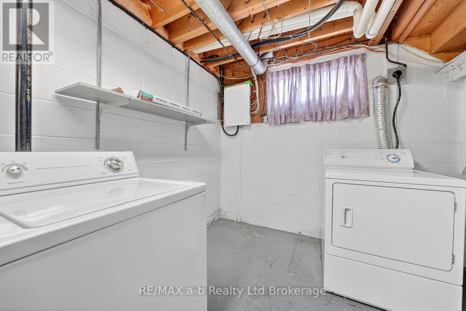 42 Princess Park Road, Ingersoll (Ingersoll - South), Ontario  N5C 1X8 - Photo 32 - X12909156