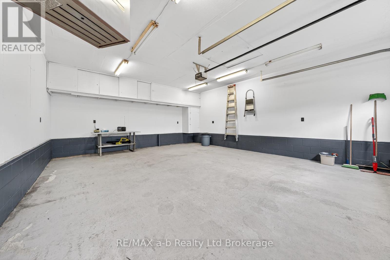 42 Princess Park Road, Ingersoll (Ingersoll - South), Ontario  N5C 1X8 - Photo 36 - X12909156