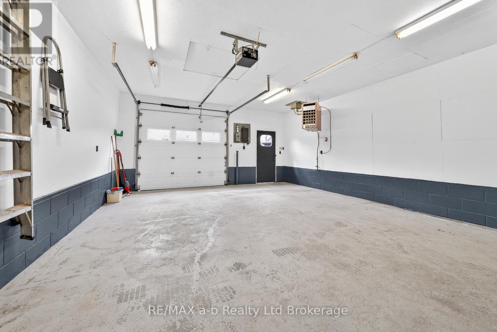 42 Princess Park Road, Ingersoll (Ingersoll - South), Ontario  N5C 1X8 - Photo 37 - X12909156