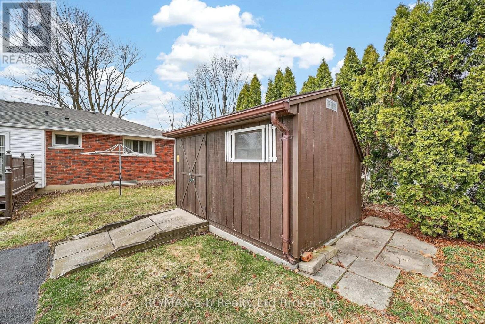 42 Princess Park Road, Ingersoll (Ingersoll - South), Ontario  N5C 1X8 - Photo 38 - X12909156