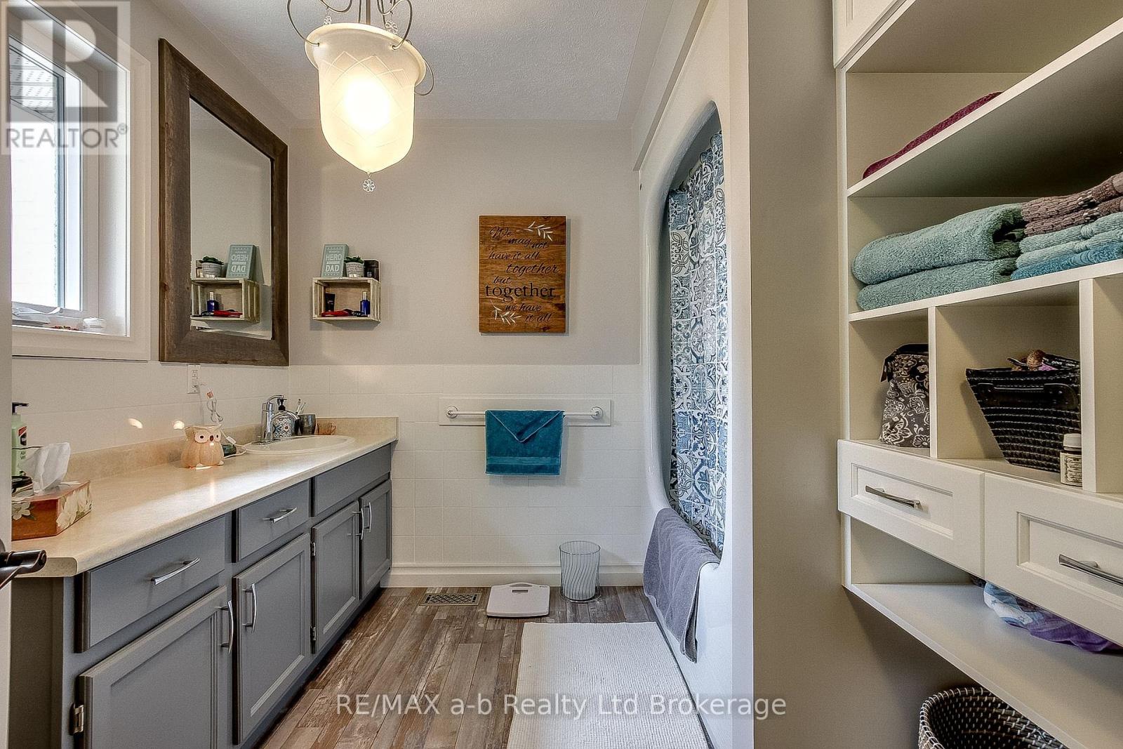 25 Main Street E, Norwich (Norwich Town), Ontario  N0J 1P0 - Photo 10 - X12909488