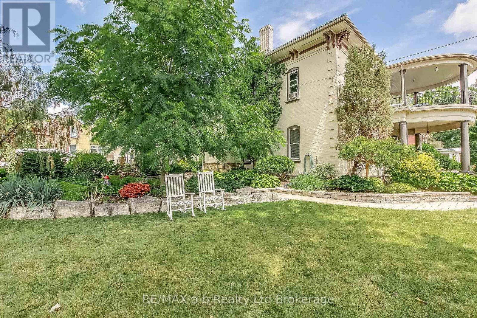 25 Main Street E, Norwich (Norwich Town), Ontario  N0J 1P0 - Photo 2 - X12909488