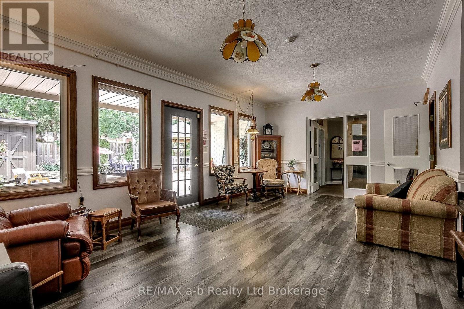 25 Main Street E, Norwich (Norwich Town), Ontario  N0J 1P0 - Photo 20 - X12909488