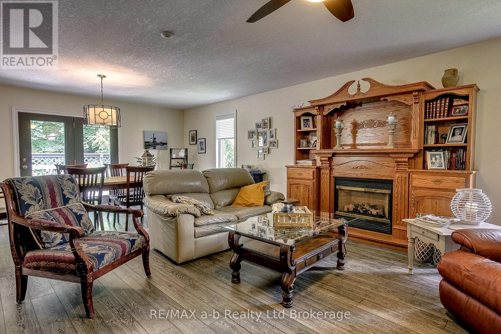 25 Main Street E, Norwich (Norwich Town), Ontario  N0J 1P0 - Photo 8 - X12909488