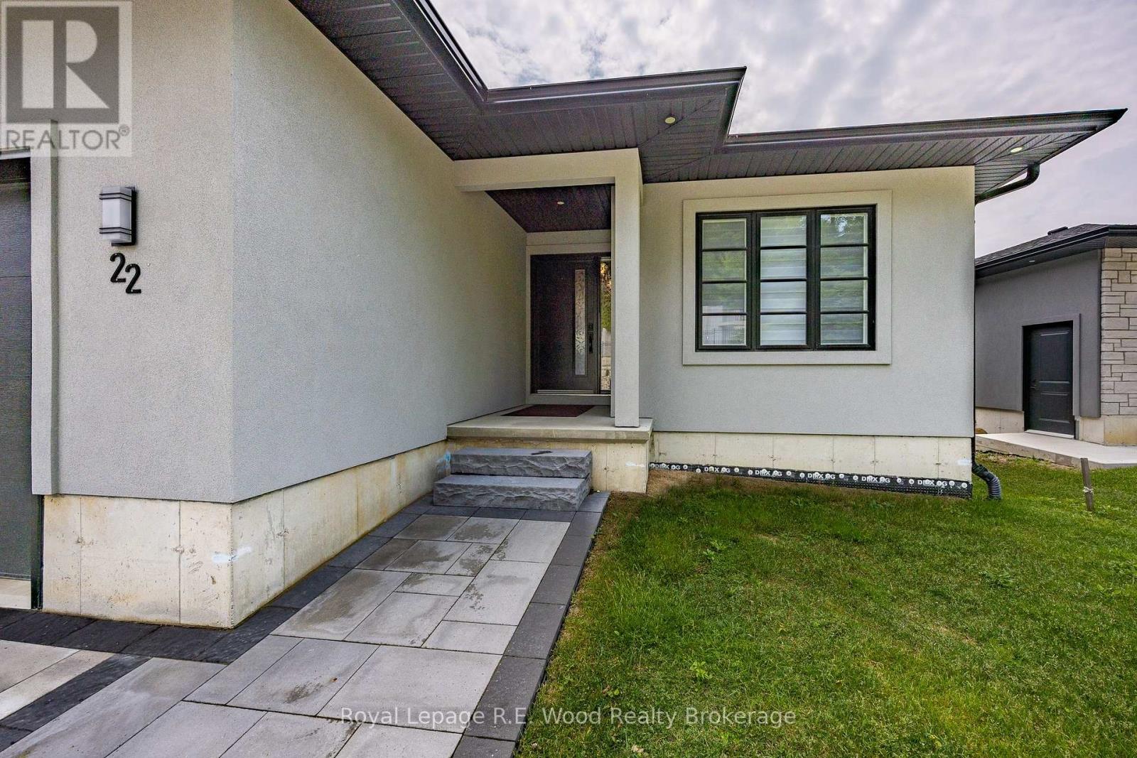 22 - 5 John Pound Road, Tillsonburg, Ontario  N4G 5X3 - Photo 2 - X12909850