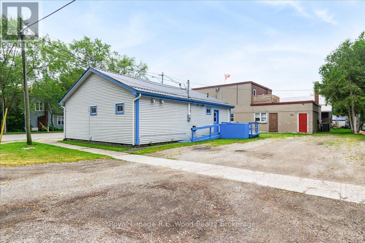 29 Wellington Street, Bayham (Port Burwell), Ontario  N0J 1T0 - Photo 3 - X12911978