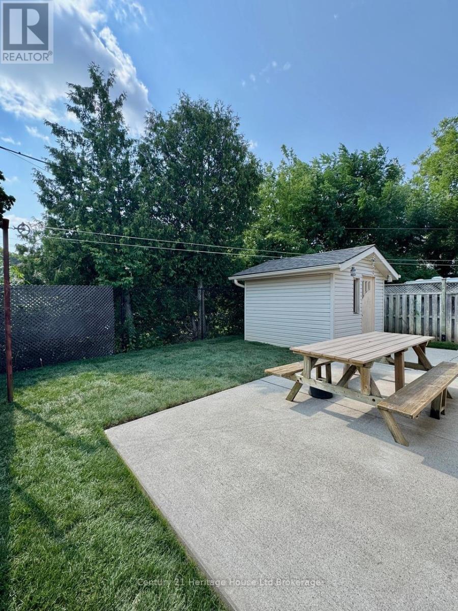 28 Teeple Street, Woodstock (Woodstock - South), Ontario  N4S 3Y7 - Photo 19 - X12912140