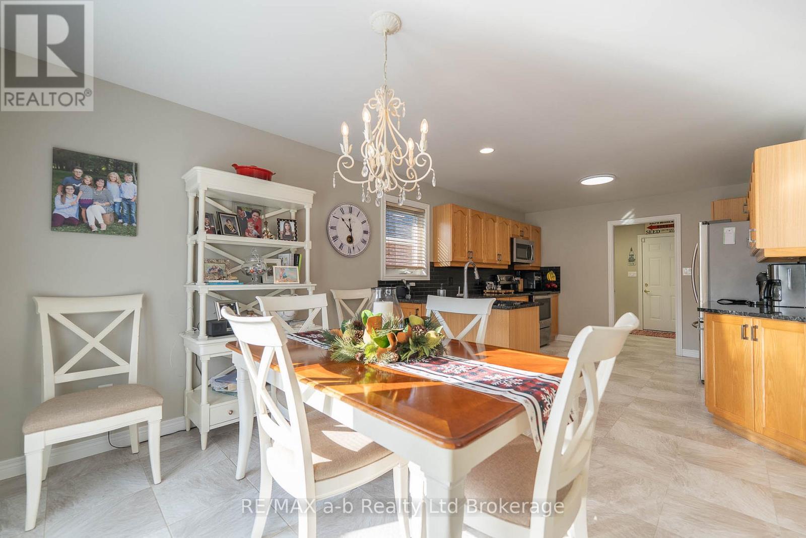 90 Weston Drive, Tillsonburg, Ontario  N4G 5W9 - Photo 17 - X12913344