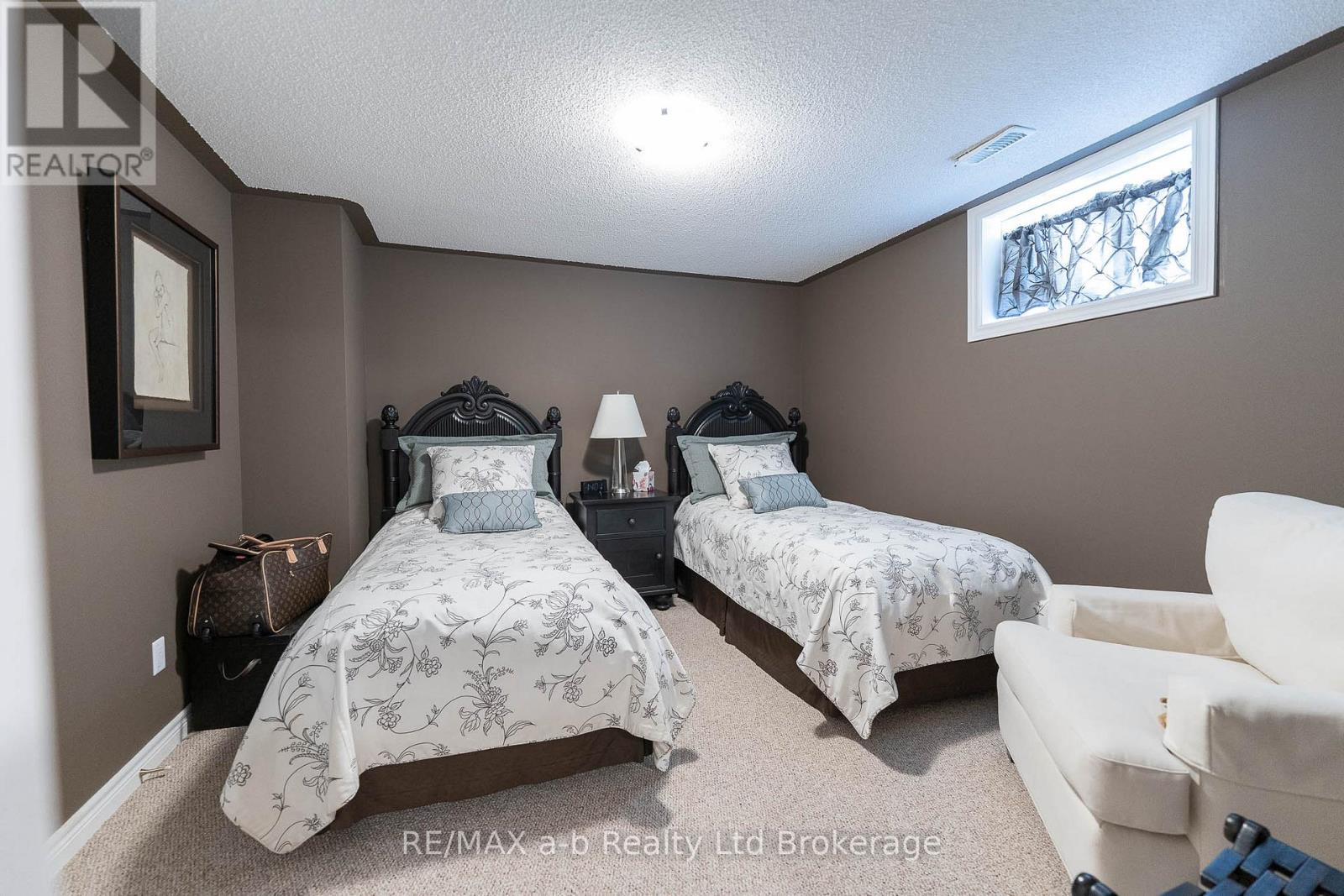 90 Weston Drive, Tillsonburg, Ontario  N4G 5W9 - Photo 29 - X12913344