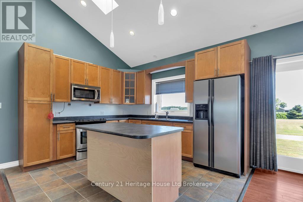 11069 Rogers Road, Malahide, Ontario  N5H 2R6 - Photo 16 - X12913682