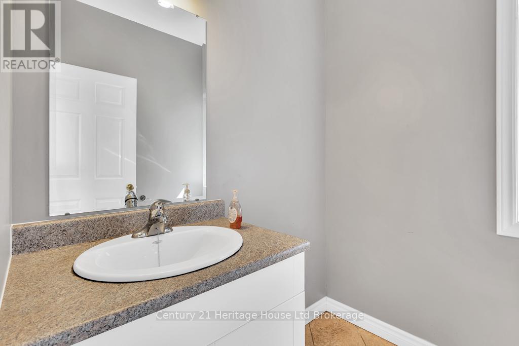 11069 Rogers Road, Malahide, Ontario  N5H 2R6 - Photo 18 - X12913682