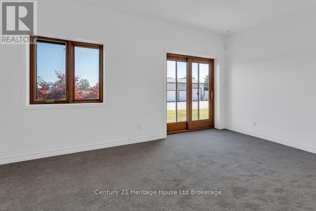 11069 Rogers Road, Malahide, Ontario  N5H 2R6 - Photo 8 - X12913682