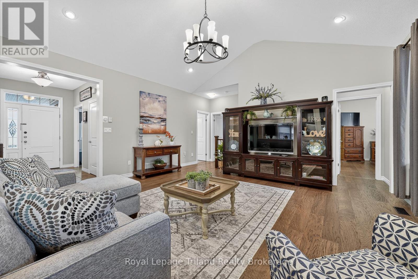 46 Colin Avenue, Tillsonburg, Ontario  N4G 0E5 - Photo 10 - X12915392