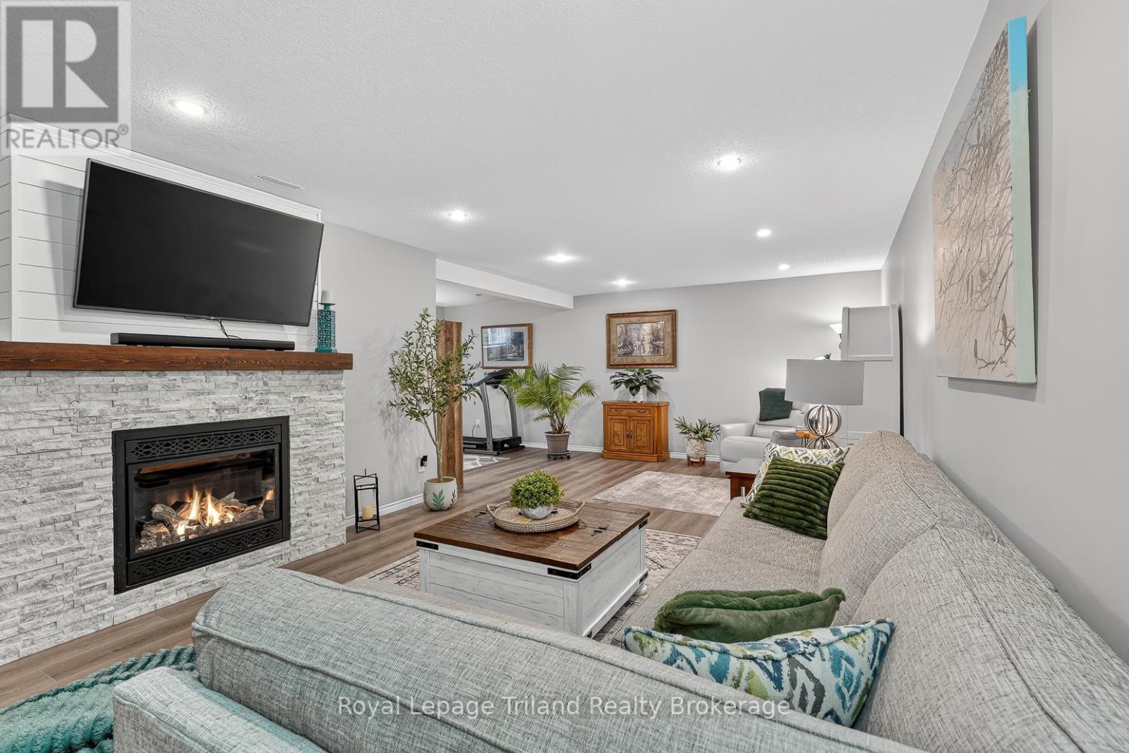 46 Colin Avenue, Tillsonburg, Ontario  N4G 0E5 - Photo 31 - X12915392