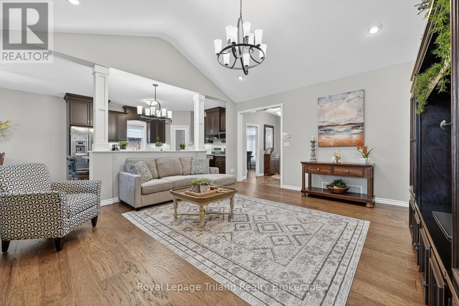 46 Colin Avenue, Tillsonburg, Ontario  N4G 0E5 - Photo 9 - X12915392