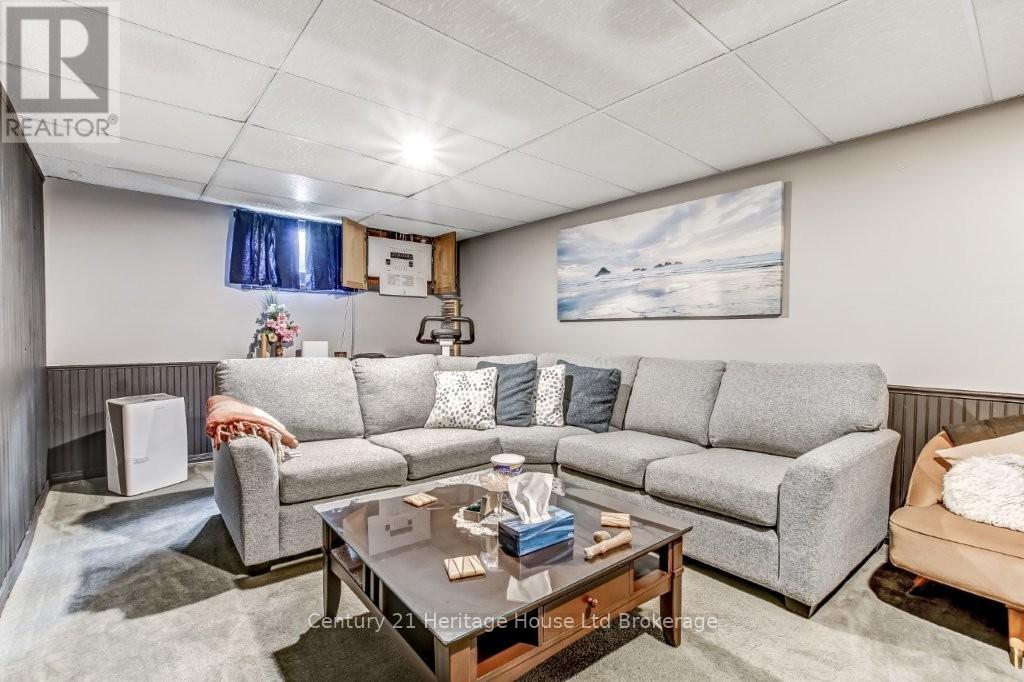 856 Grosvenor Street W, Woodstock (Woodstock - North), Ontario  N4S 5G6 - Photo 21 - X12915598