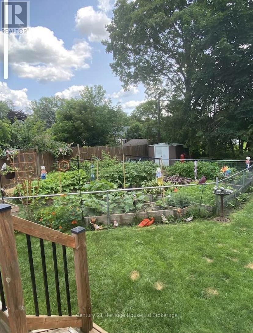 856 Grosvenor Street W, Woodstock (Woodstock - North), Ontario  N4S 5G6 - Photo 37 - X12915598