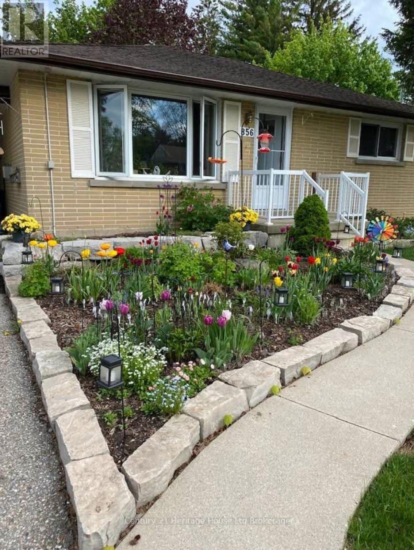 856 Grosvenor Street W, Woodstock (Woodstock - North), Ontario  N4S 5G6 - Photo 6 - X12915598