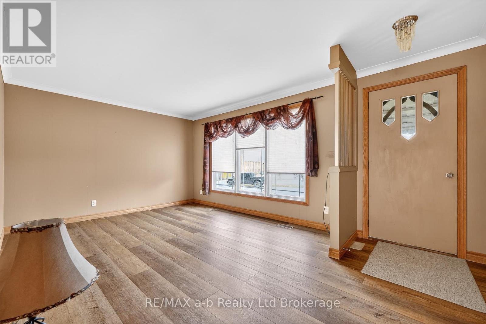 23 Glenn Avenue, Ingersoll (Ingersoll - South), Ontario  N5C 2C9 - Photo 10 - X12916032