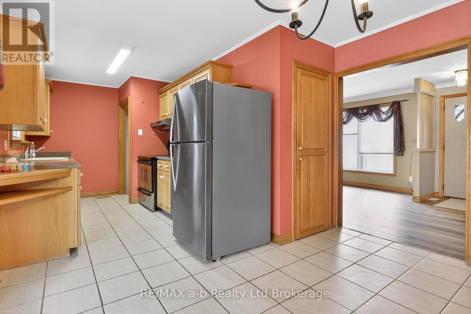 23 Glenn Avenue, Ingersoll (Ingersoll - South), Ontario  N5C 2C9 - Photo 15 - X12916032