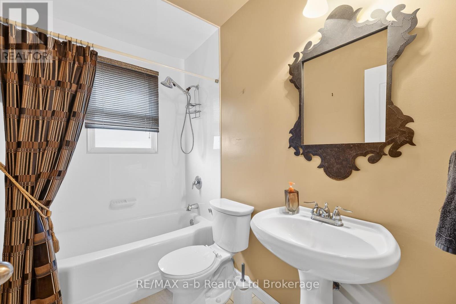 23 Glenn Avenue, Ingersoll (Ingersoll - South), Ontario  N5C 2C9 - Photo 20 - X12916032