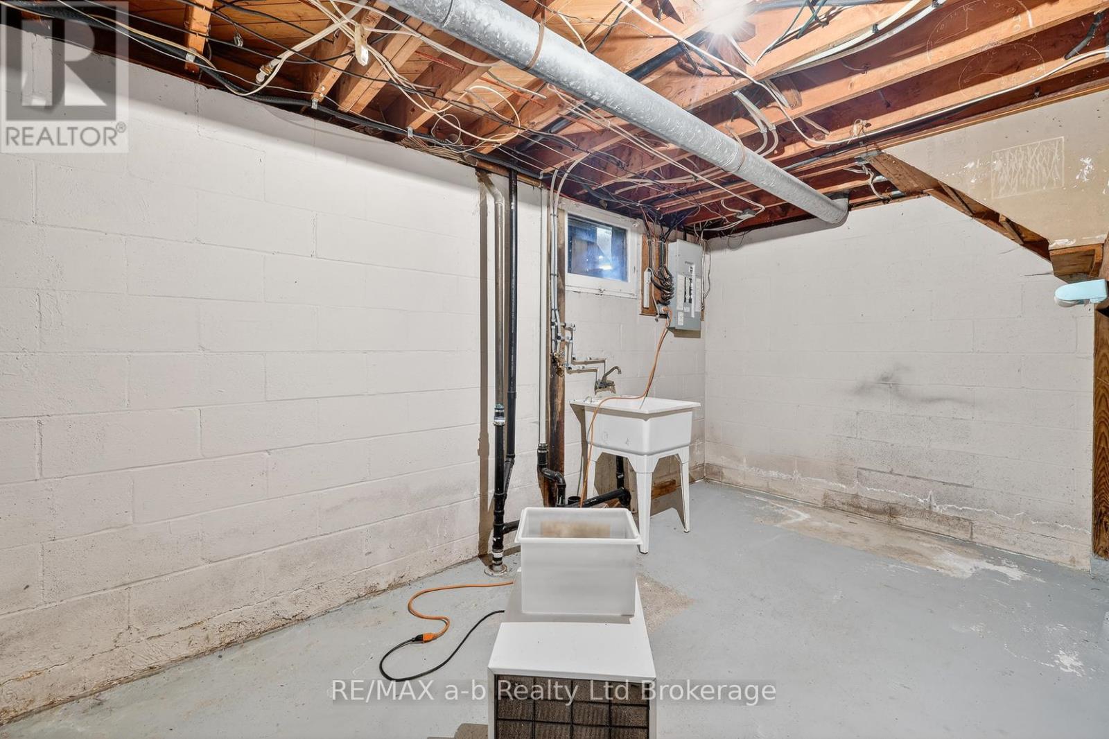 23 Glenn Avenue, Ingersoll (Ingersoll - South), Ontario  N5C 2C9 - Photo 27 - X12916032