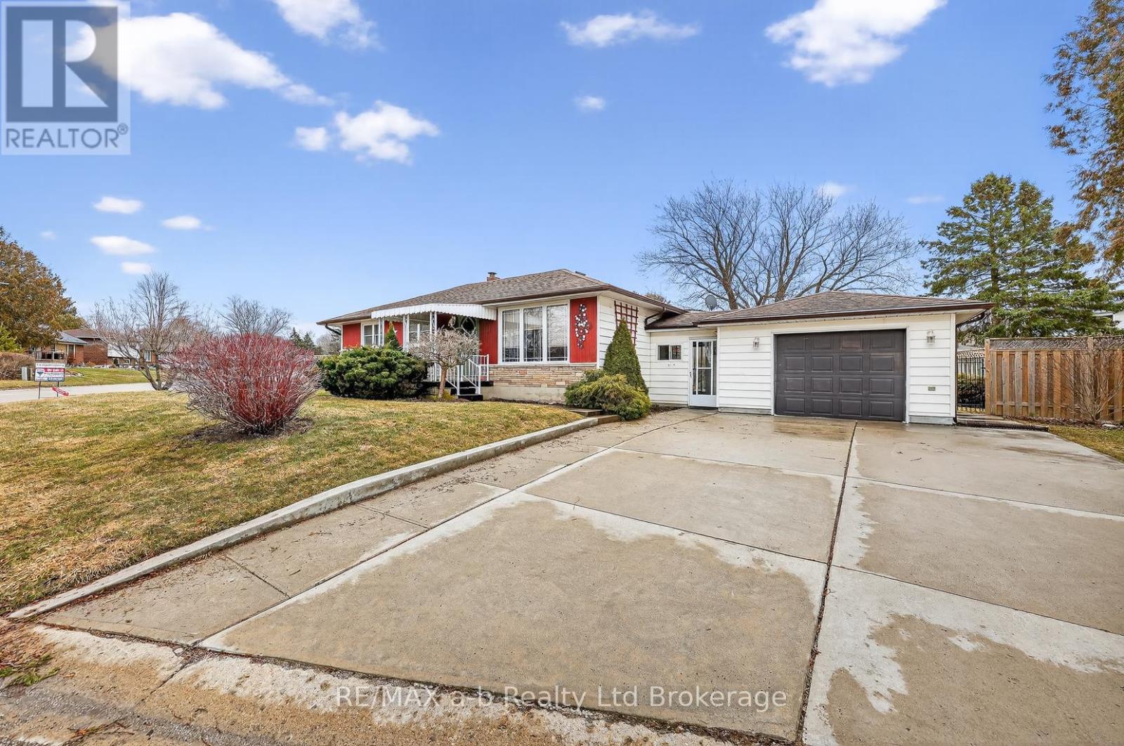 23 Glenn Avenue, Ingersoll (Ingersoll - South), Ontario  N5C 2C9 - Photo 33 - X12916032