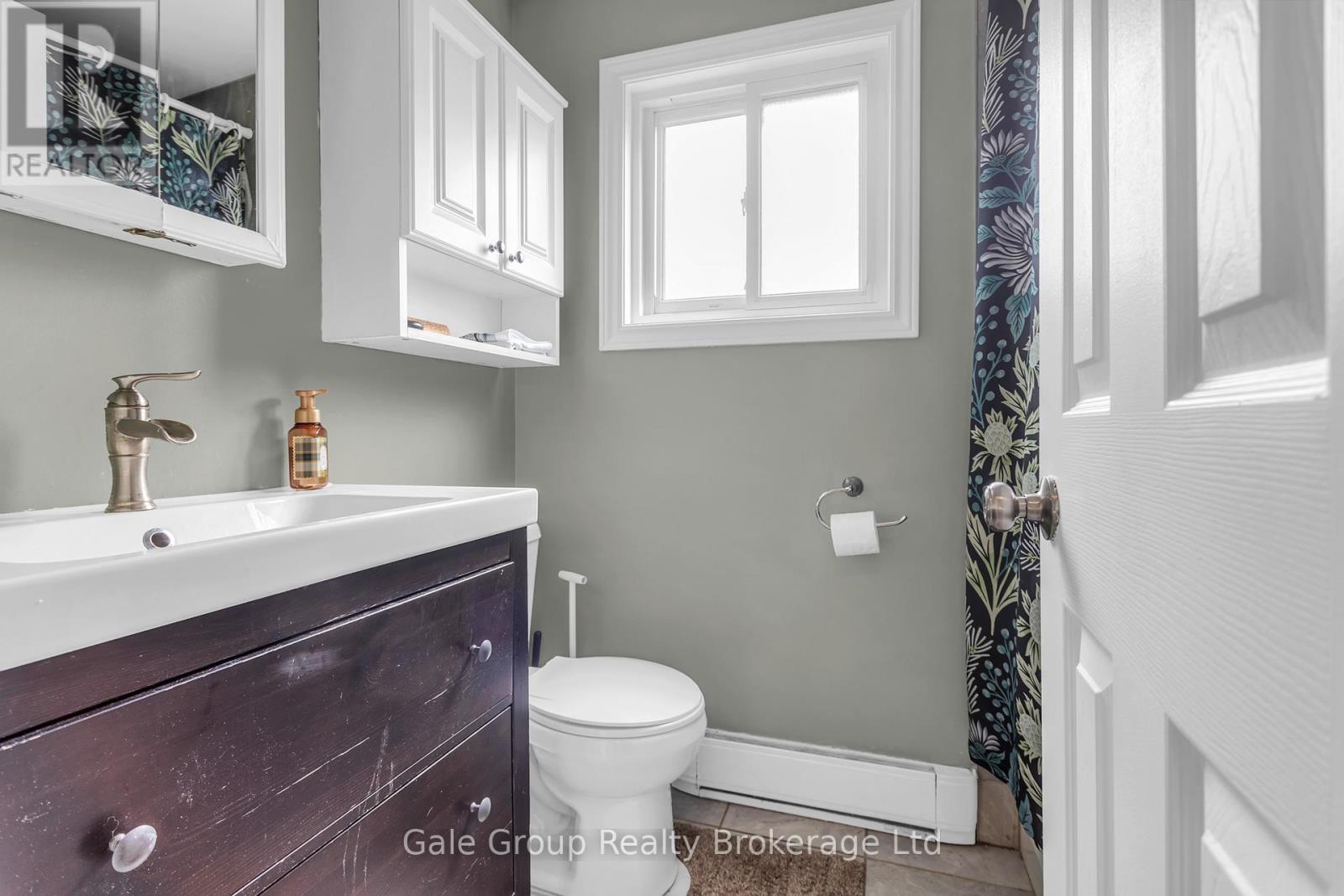 1079 Canfield Crescent, Woodstock (Woodstock - North), Ontario  N4S 8P3 - Photo 7 - X12918128