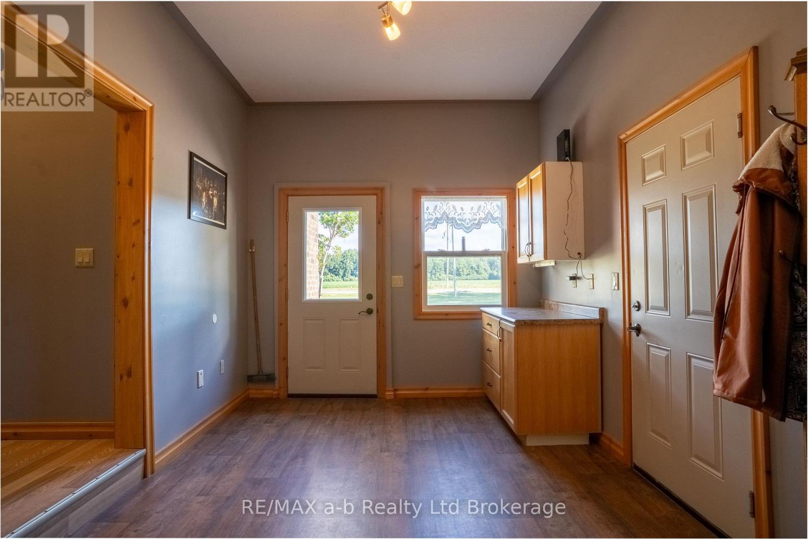 324500 Mount Elgin Road, South-West Oxford, Ontario  N0J 1N0 - Photo 12 - X12918414