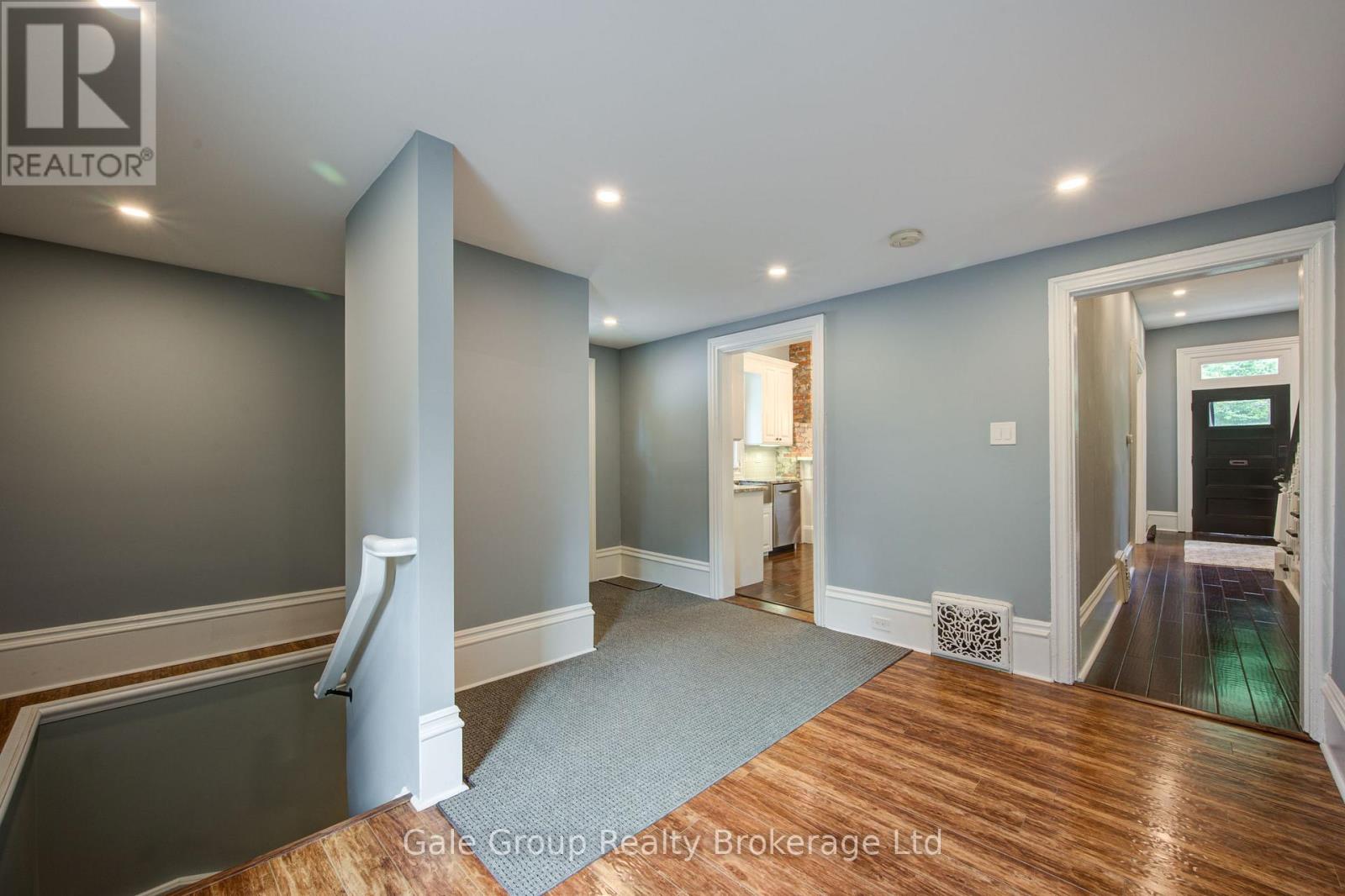 155 Vansittart Avenue, Woodstock (Woodstock - North), Ontario  N4S 6E7 - Photo 14 - X12919162