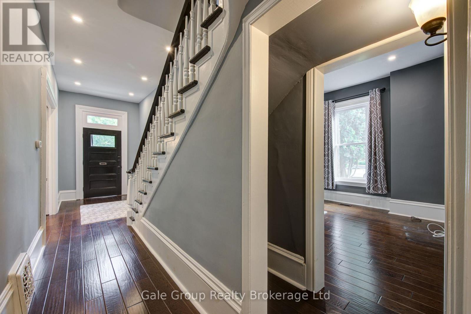 155 Vansittart Avenue, Woodstock (Woodstock - North), Ontario  N4S 6E7 - Photo 15 - X12919162